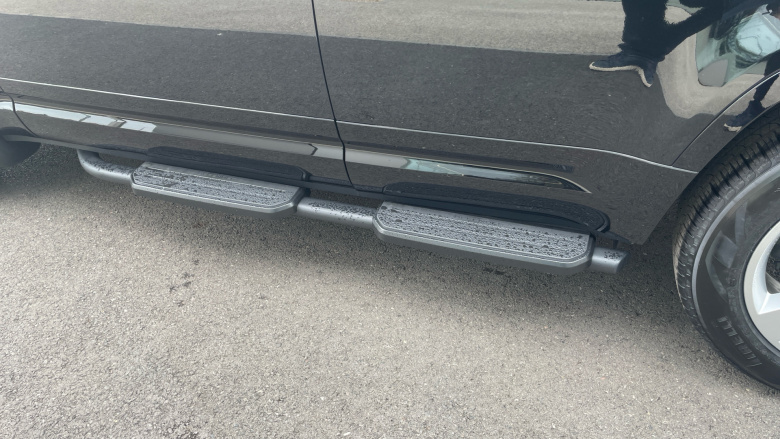 Land Rover Defender 3.0 D250 X-Dynamic SE 110 5dr Auto Diesel Estate